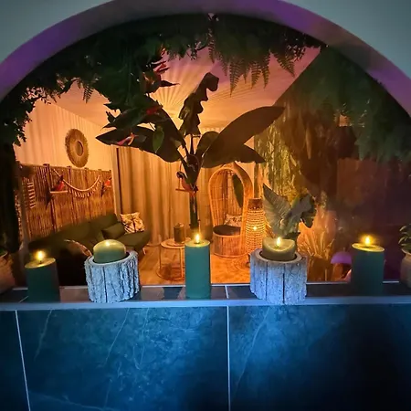 De La Jungle Avec Frühstückspension 3*