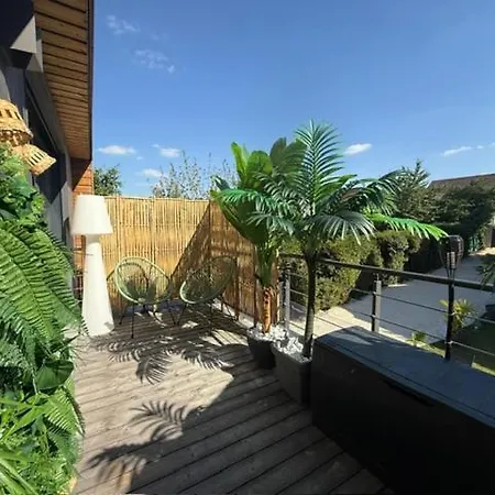 De La Jungle Avec 3*