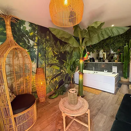 De La Jungle Avec 3*