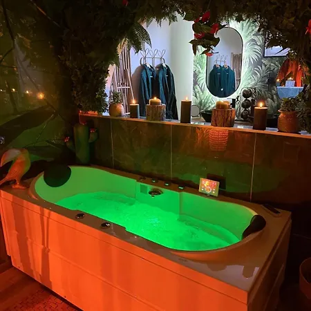 De La Jungle Avec 3*