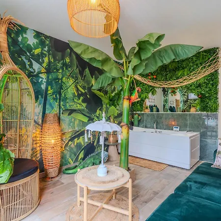 Acomodação com café da manhã  De La Jungle Avec 3*
